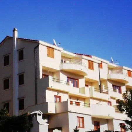 Appartamento Luxory 3 With Swimming Pool
